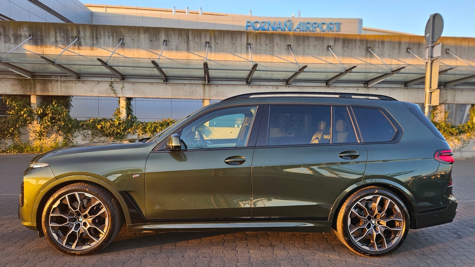 SUV na rodzinny wyjazd - wygoda, wszechstronność i przyjemność z jazdy