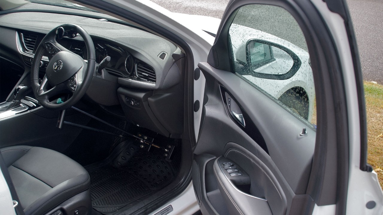 Zestaw do kierowania wyłącznie za pomocą rąk